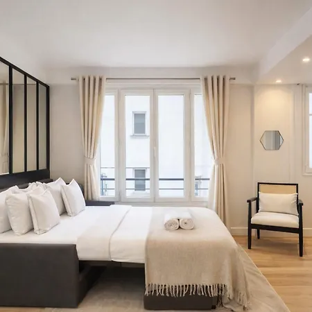 Champs-elysees - Prestige With Lift Avenue Matignon Apartment Paris