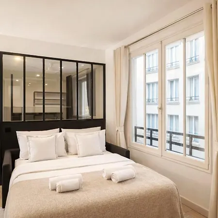 Champs-elysees - Prestige With Lift Avenue Matignon